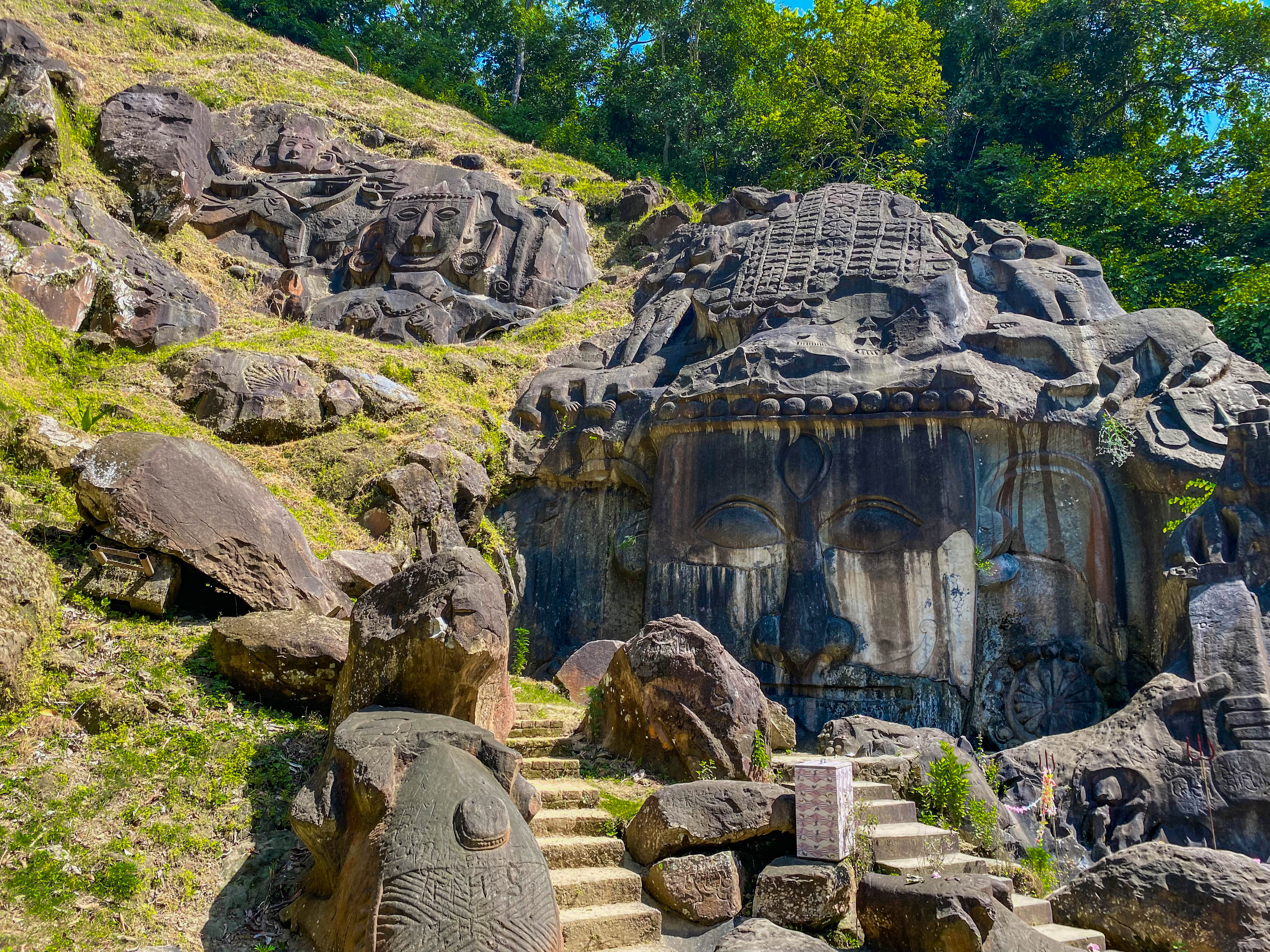 unakoti